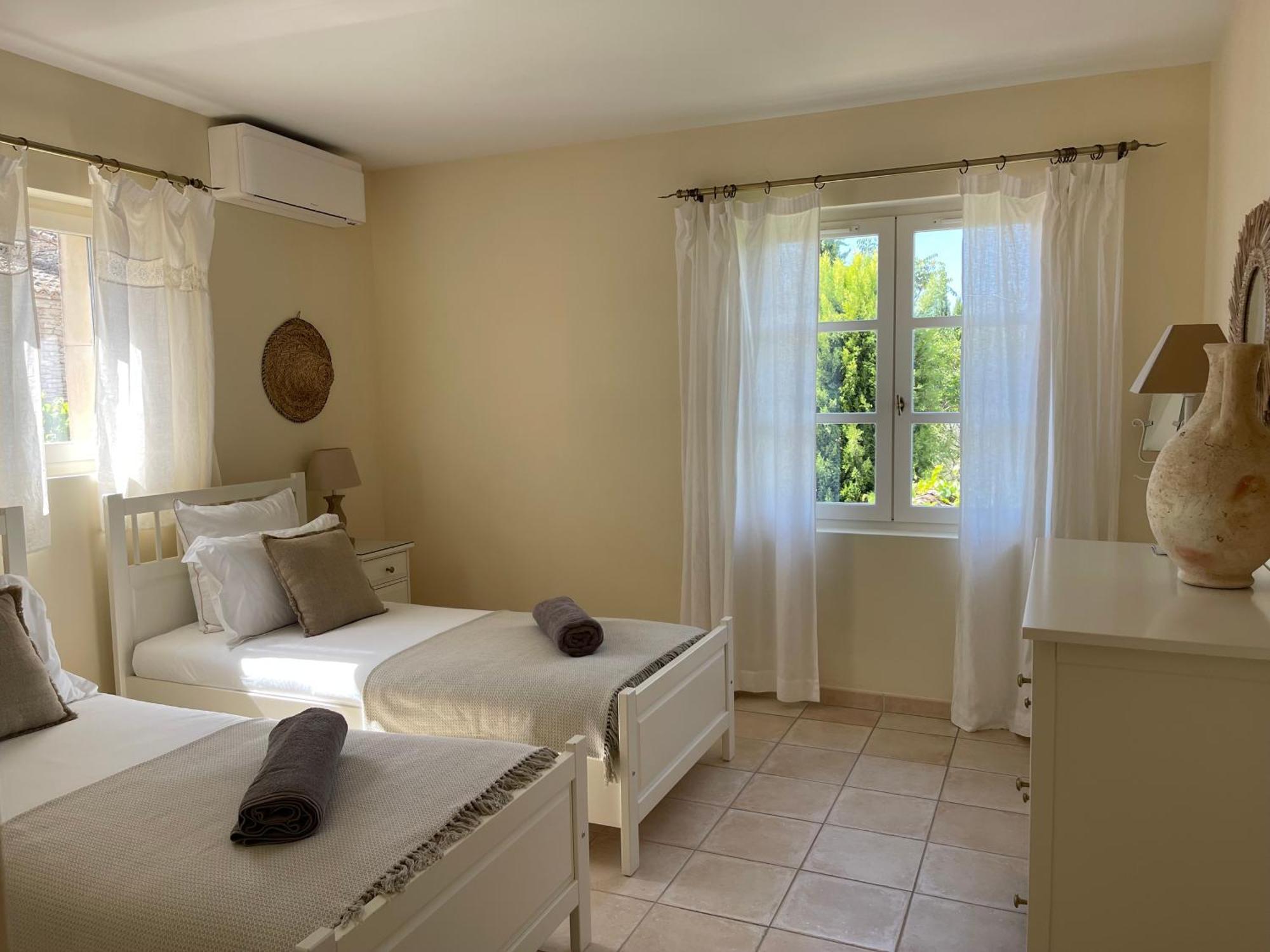 La Villa Baronnette Cabrieres-d'Avignon Ngoại thất bức ảnh